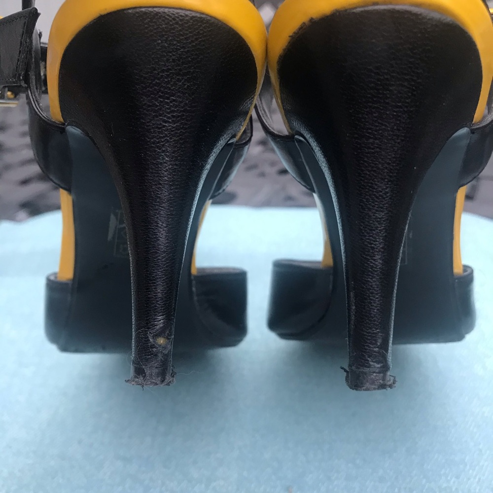 Shoes - Picture 5 of 6